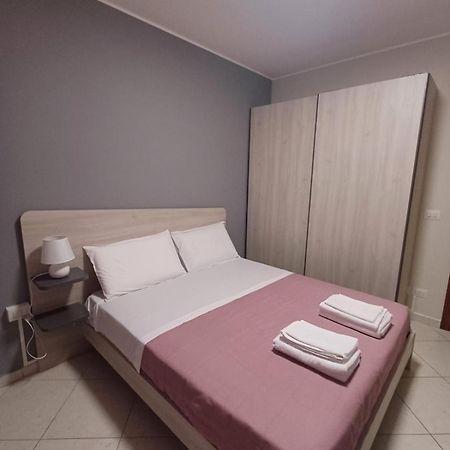 Affitta Camere Gold Barletta Esterno foto