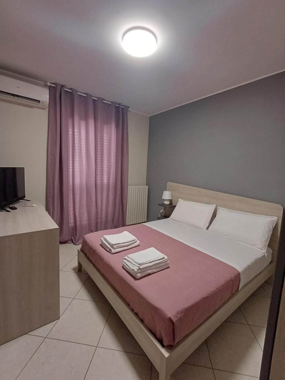 Affitta Camere Gold Barletta Esterno foto