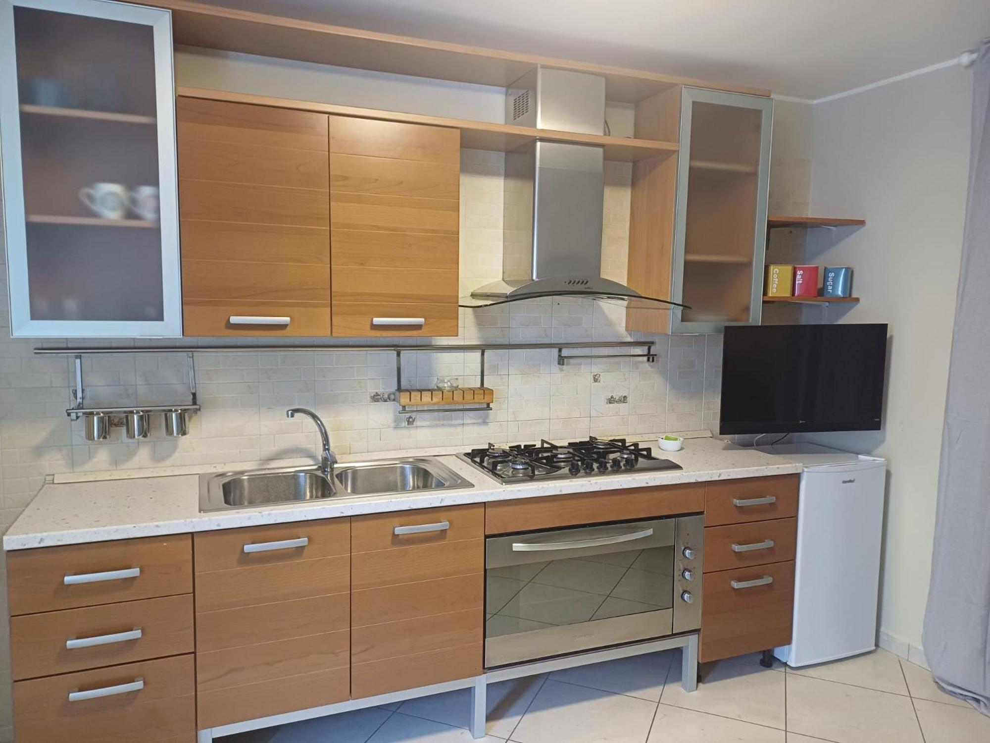 Affitta Camere Gold Barletta Esterno foto