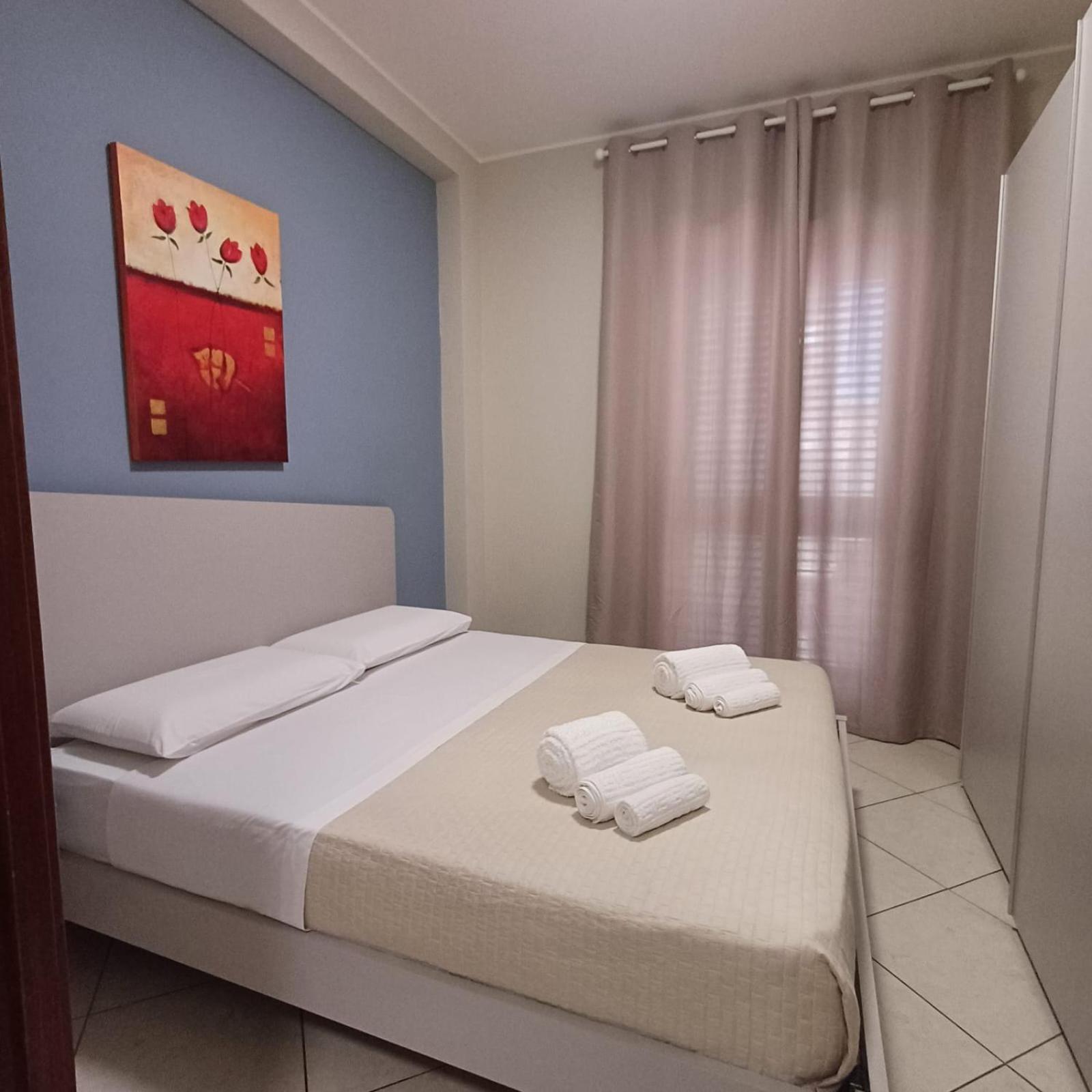 Affitta Camere Gold Barletta Esterno foto